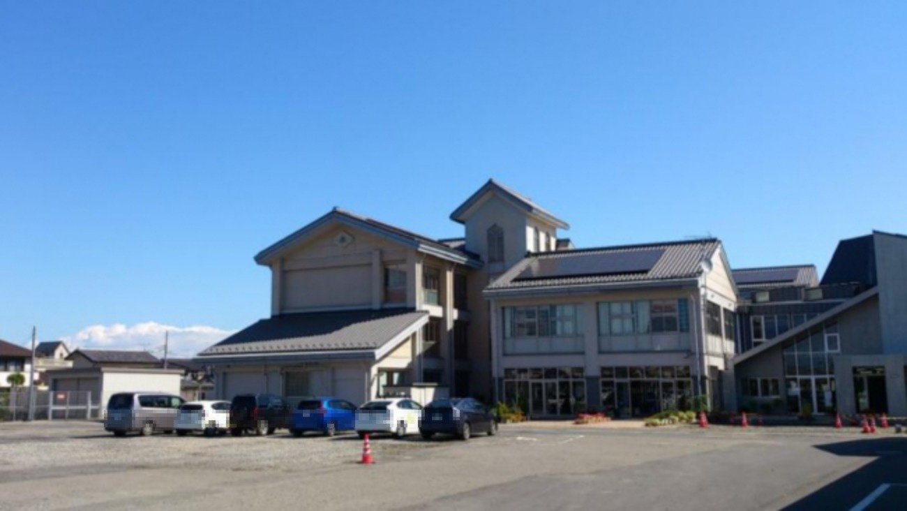【中学校】神川中学校まで1258ｍ