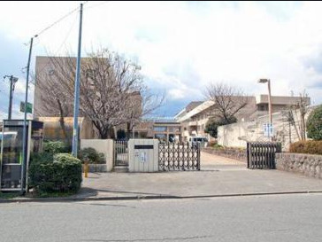 【中学校】厚木市立藤塚中学校まで1021ｍ