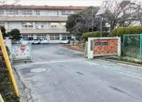 【小学校】　田尻小学校まで1464ｍ