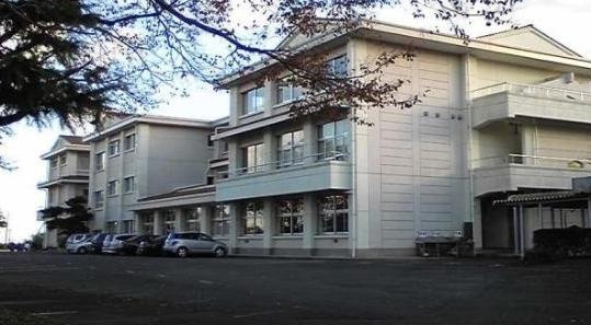 【中学校】秋山中学校まで985ｍ
