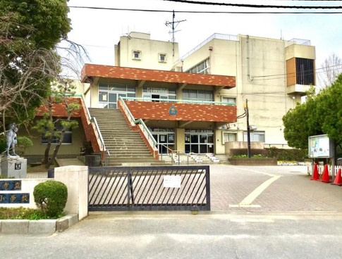 【小学校】越谷市立東越谷小学校まで374ｍ