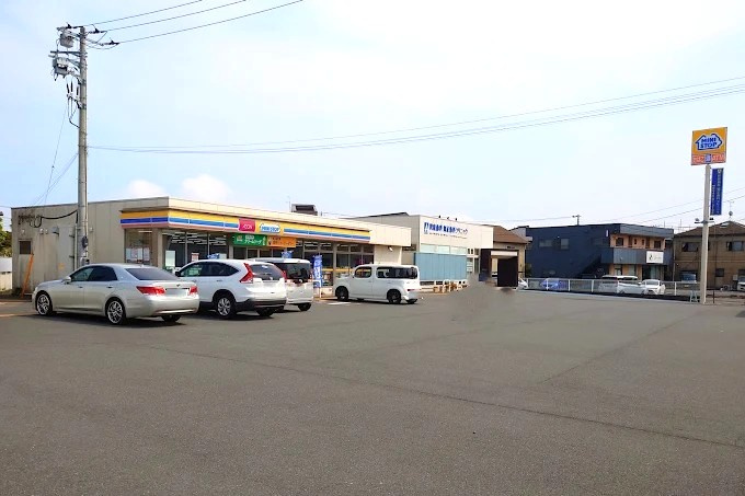 【コンビニエンスストア】ミニストップ　富士横割1丁目店まで378ｍ