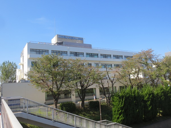 【総合病院】日本医科大学多摩永山病院まで498ｍ