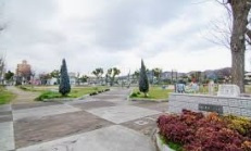 【公園】本町公園まで579ｍ