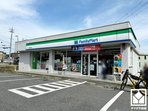 【コンビニエンスストア】ファミリーマート　大津雄琴駅前店まで1212ｍ