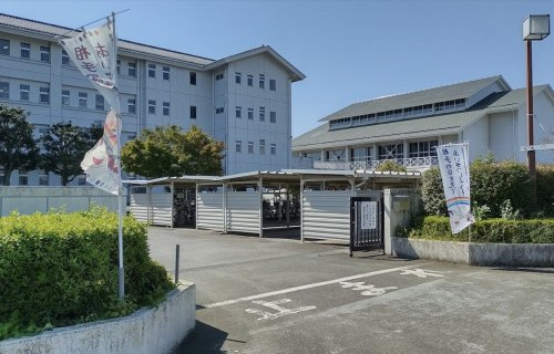 【中学校】寄居町立城南中学校まで500ｍ