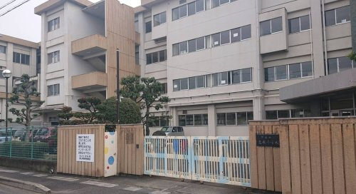【小学校】豊山町立志水小学校まで529ｍ