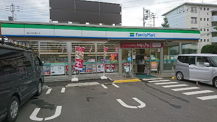 【コンビニエンスストア】ファミリーマート　滝山中央通り店まで504ｍ