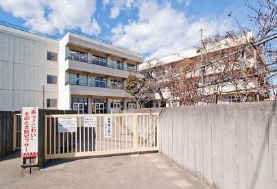 【小学校】町田市立南成瀬小学校まで981ｍ