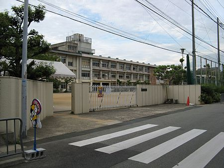 【小学校】池田市立石橋小学校まで214ｍ