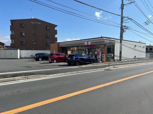 【コンビニエンスストア】セブンイレブン　長泉中央通り店まで592ｍ