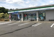 【コンビニエンスストア】ファミリーマート　所沢北野天神通り店まで1031ｍ
