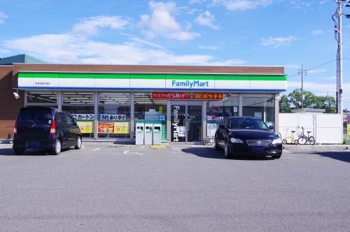 【コンビニエンスストア】ファミリーマート　泉南信達市場店まで1003ｍ