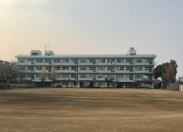 【小学校】所沢市立中富小学校まで1663ｍ