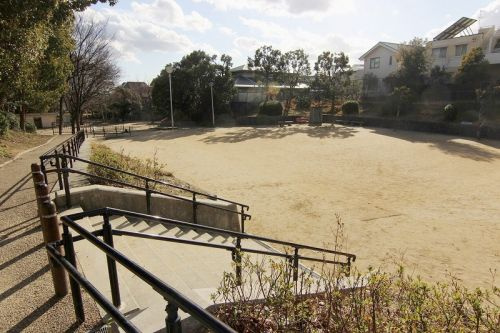 【公園】止々呂渕公園まで453ｍ
