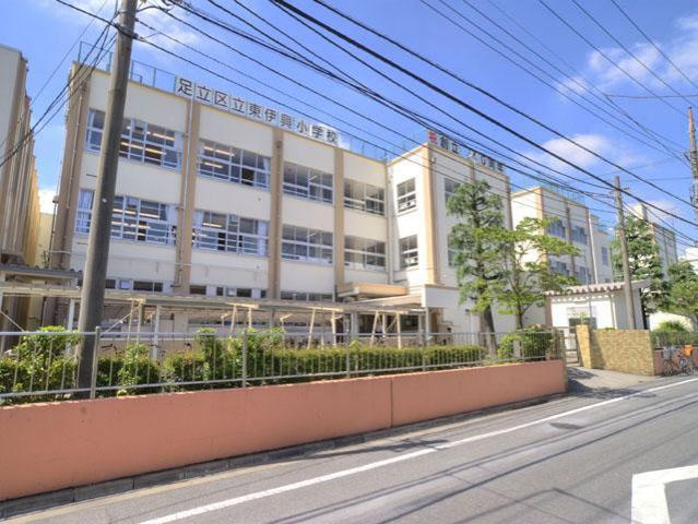【小学校】足立区立東伊興小学校まで305ｍ