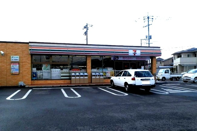 【コンビニエンスストア】セブンイレブン　倉敷西阿知東店まで633ｍ