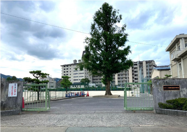 【中学校】岐阜市立岐阜清流中学校まで1993ｍ