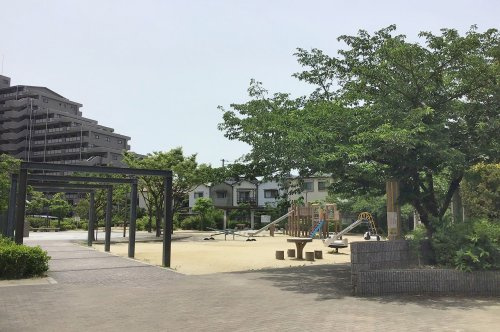 【公園】東上野芝マスカット公園まで130ｍ