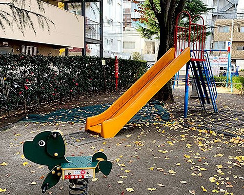【公園】南青山三丁目児童遊園まで237ｍ
