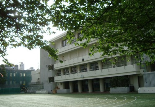 【小学校】港区立青山小学校まで449ｍ