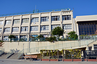 【小学校】大田区立馬込第三小学校まで500ｍ