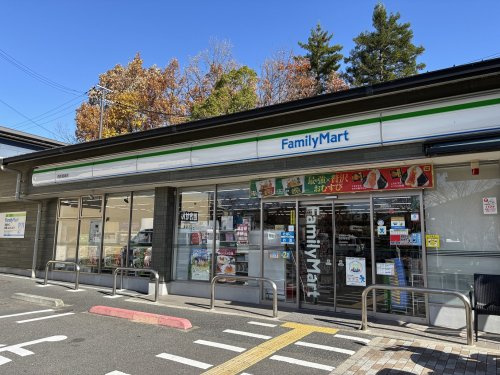 【コンビニエンスストア】ファミリーマート　西京桂坂店まで1118ｍ