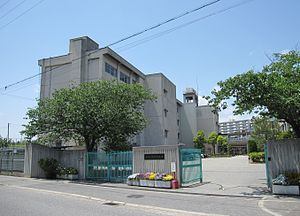 【中学校】西宮市立真砂中学校まで1379ｍ