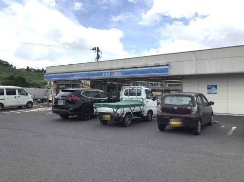 【コンビニエンスストア】ローソン　霧島牧之原店まで146ｍ