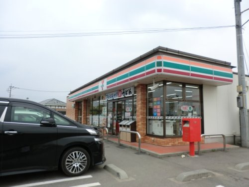 【コンビニエンスストア】セブンイレブン　伊勢崎境伊与久店まで1231ｍ