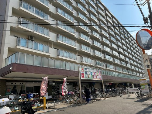 【ショッピングセンター】イズミヤ平野店まで101ｍ