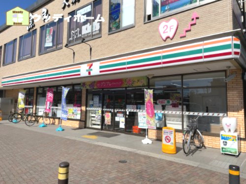 【コンビニエンスストア】セブンイレブン　越谷大袋駅西口店まで641ｍ