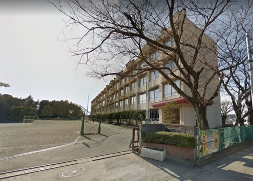 【小学校】霞ヶ関西小学校まで724ｍ