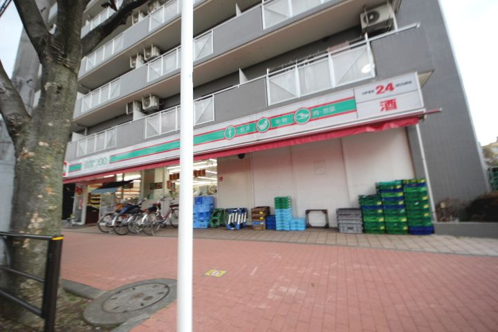 【コンビニエンスストア】ローソンストア100東久留米東口店まで880ｍ