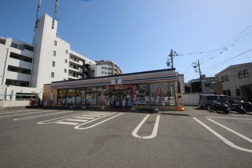 【コンビニエンスストア】セブンイレブン西東京西原1丁目店まで619ｍ