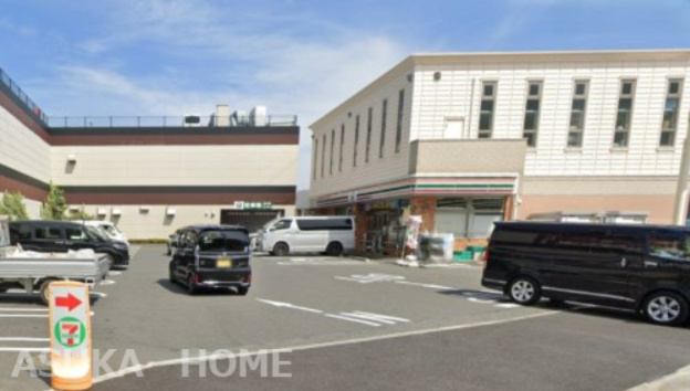 【コンビニエンスストア】□セブン-イレブン　横浜戸塚町日之出橋店まで686ｍ