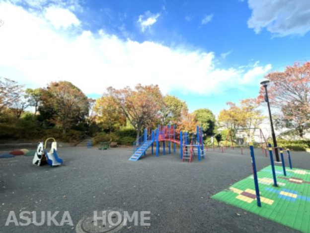 【公園】十一ノ区公園まで110ｍ