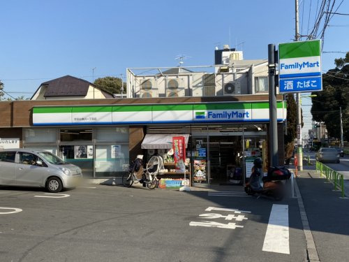 【コンビニエンスストア】ファミリーマート　世田谷奥沢一丁目店まで328ｍ