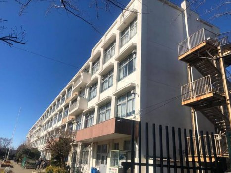 【小学校】高嶺小学校まで360ｍ