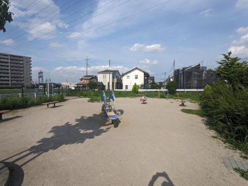 【公園】上新井あらく公園まで270ｍ