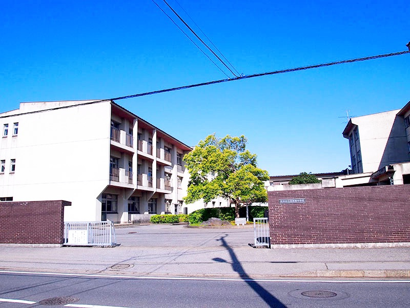 【中学校】君津市立周西南中学校まで1394ｍ