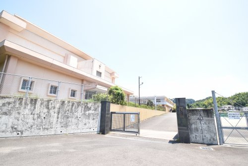【中学校】霧島市立国分中学校まで461ｍ