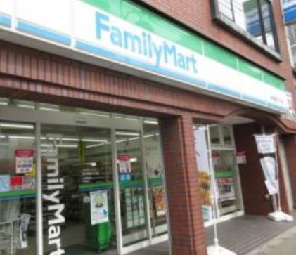 【コンビニエンスストア】ファミリーマート　東日暮里六丁目店まで125ｍ