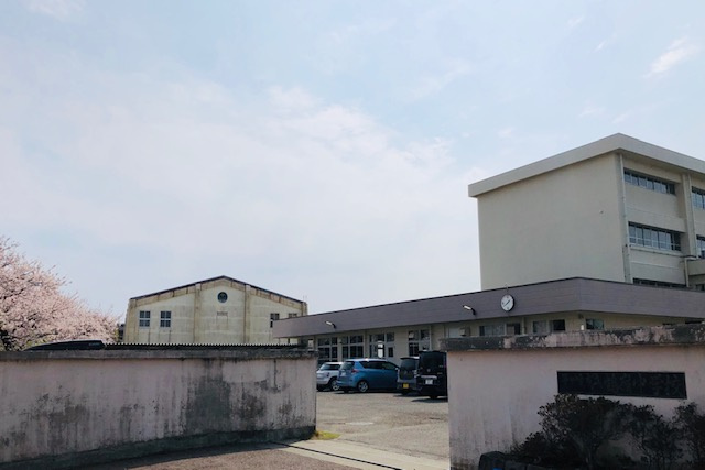 【中学校】茅ヶ崎市立鶴嶺中学校まで1002ｍ