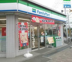 【コンビニエンスストア】ファミリーマート　横浜コットンハーバー店まで355ｍ