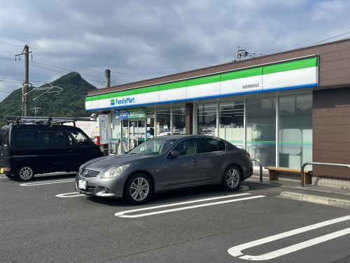 【コンビニエンスストア】ファミリーマート　姶良東餅田店まで502ｍ
