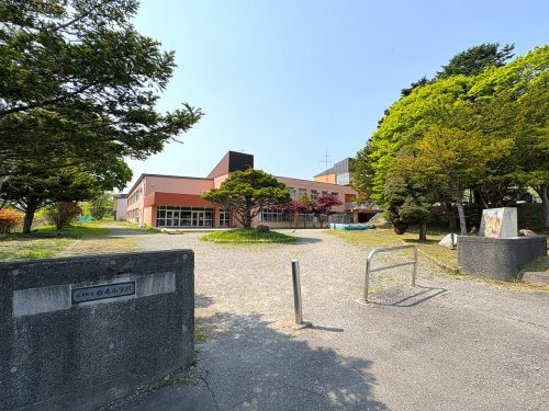 【小学校】白老町立白老小学校まで1167ｍ