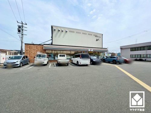 【コンビニエンスストア】セブンイレブン　伏見竹田中島町店まで377ｍ