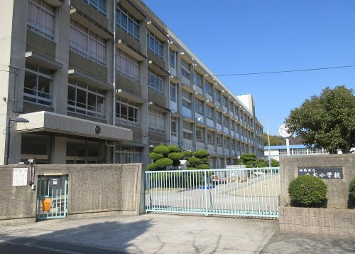 【小学校】姫路市立八木小学校まで1143ｍ