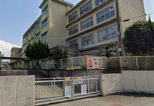 【中学校】観山中学校まで654ｍ